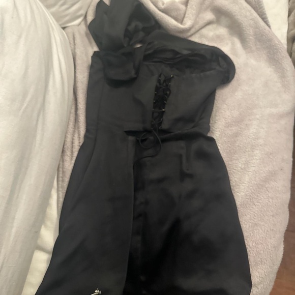 Oh Polly drapes halter satin mini dress - Picture 5 of 6